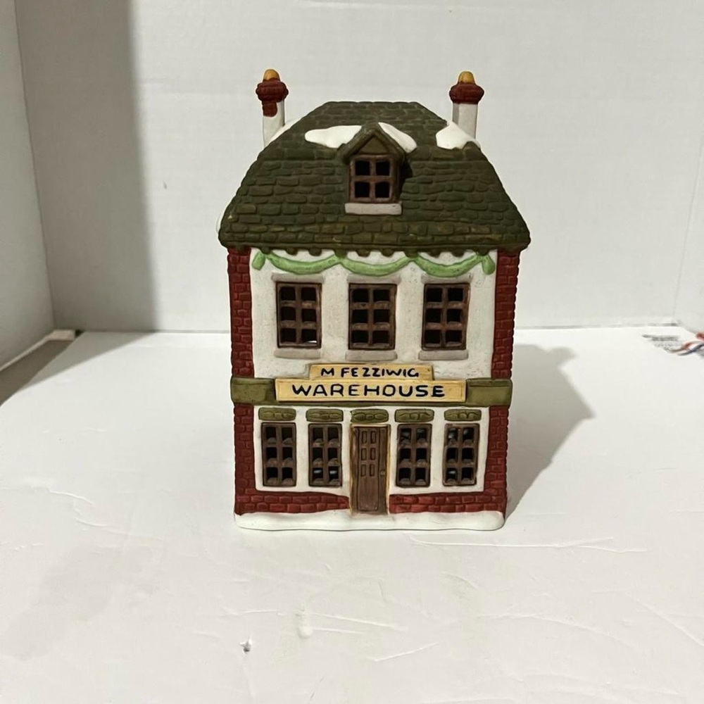 Department 56 "Fezziwig's Warehouse" collectible building